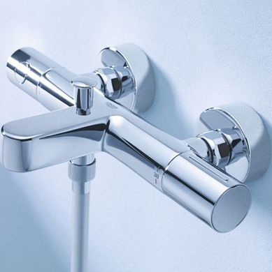 На фото Смеситель для ванны Grohe Grohtherm 1000 Cosmopolitan M 34215002 с термостатом Германия