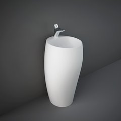 На фото Раковина монолитная отдельностоящая RAK Ceramics Sanitaryware Cloud CLOFS5001500A 495*495 ОАЭ