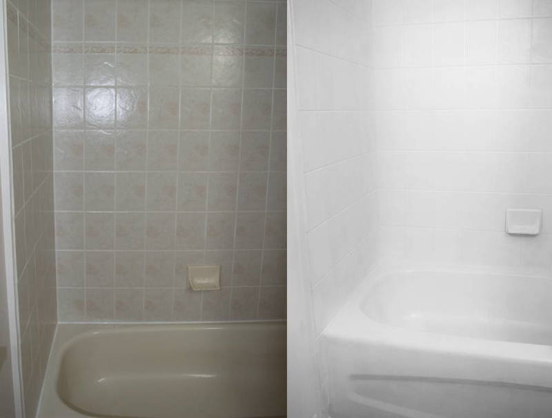 на фотографии изображена покраска плитки ванной комнаты